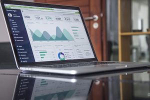 PC avec statistique Trafic SEO